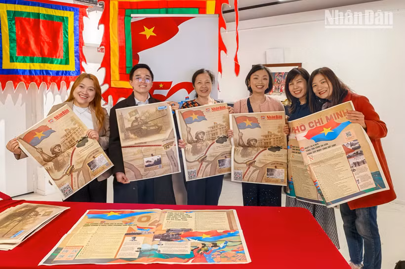 Ces valeurs demeurent aujourd’hui le socle sur lequel les Viet Kieu en France continuent de développer, de s’intégrer profondément dans le pays d’accueil et de contribuer activement à l’essor et à la prospérité de leur pays d’origine. Ces valeurs demeurent aujourd’hui le socle sur lequel les Viet Kieu en France continuent de développer, de s’intégrer profondément dans le pays d’accueil et de contribuer activement à l’essor et à la prospérité de leur pays d’origine.