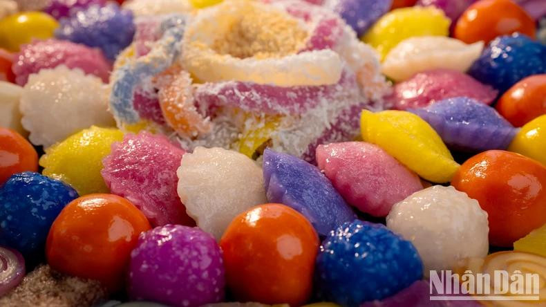 Les gâteaux, aux saveurs riches et authentiques de la terre natale, allient simplicité et charme irrésistible. Les gâteaux, aux saveurs riches et authentiques de la terre natale, allient simplicité et charme irrésistible.