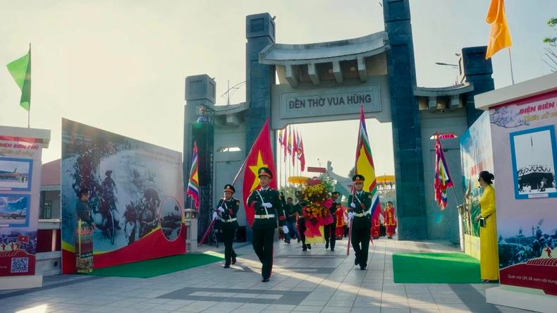 Les gâteaux traditionnels sont devenus familiers et indispensables lors des fêtes. En particulier pendant le Têt Nguyên Dán (le Nouvel An lunaire), chaque famille du Sud les prépare pour honorer les ancêtres, exprimant ainsi leur gratitude et préservant les valeurs culturelles traditionnelles. Les gâteaux traditionnels sont devenus familiers et indispensables lors des fêtes. En particulier pendant le Têt Nguyên Dán (le Nouvel An lunaire), chaque famille du Sud les prépare pour honorer les ancêtres, exprimant ainsi leur gratitude et préservant les valeurs culturelles traditionnelles.