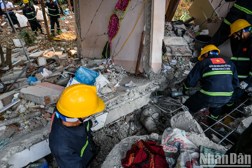 À 16 heures, les secouristes ont retrouvé le corps de la victime.
