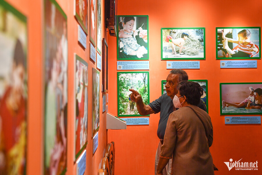 L'amour de la Patrie envahit les rues de Hô Chi Minh-Ville à la fin du mois d'avril ảnh 12