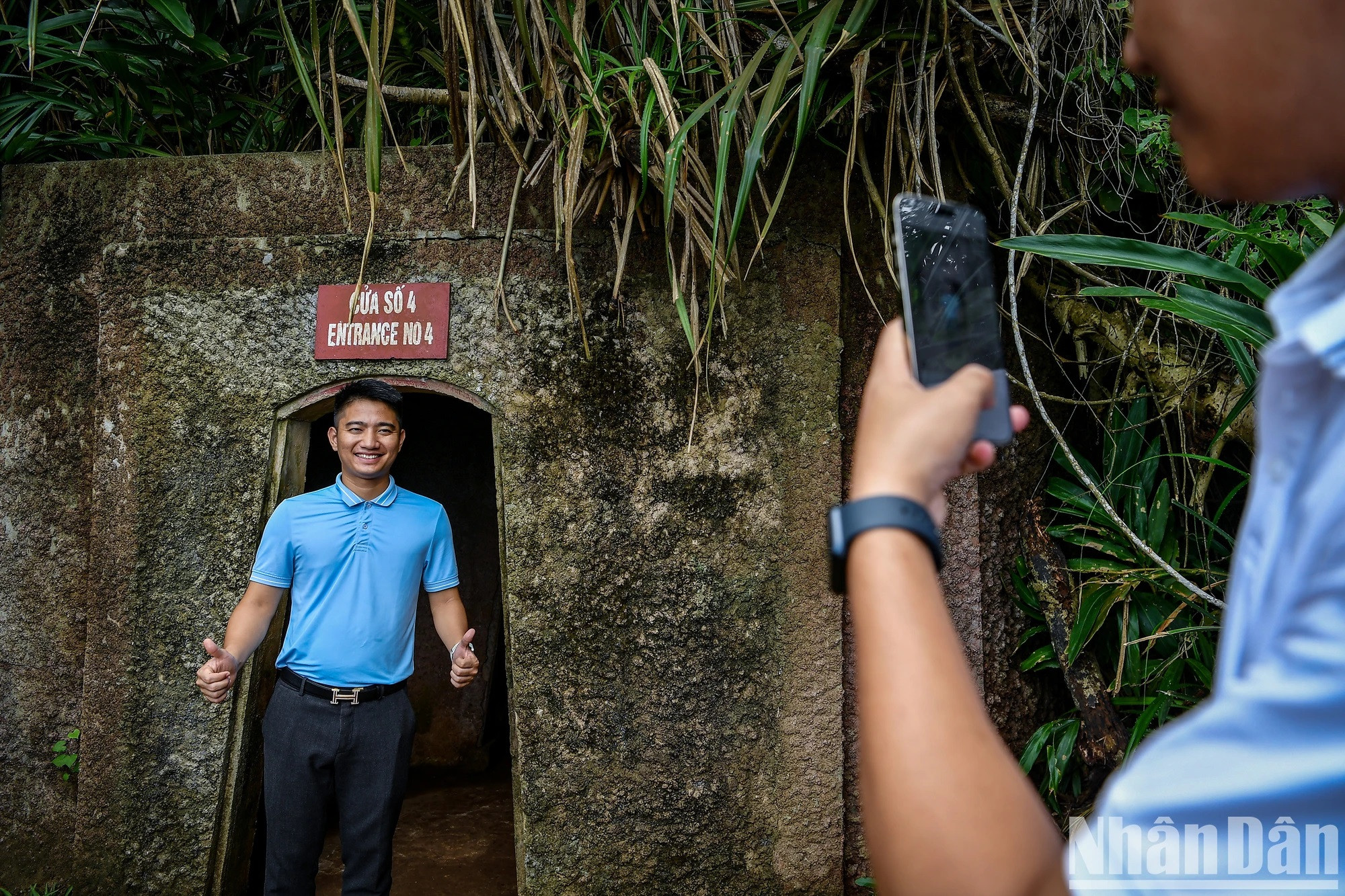 Le tunnel de Vinh Moc mesure 1 701 m de longueur et comprend 13 entrées (7 donnant sur la mer, 6 sur la colline).