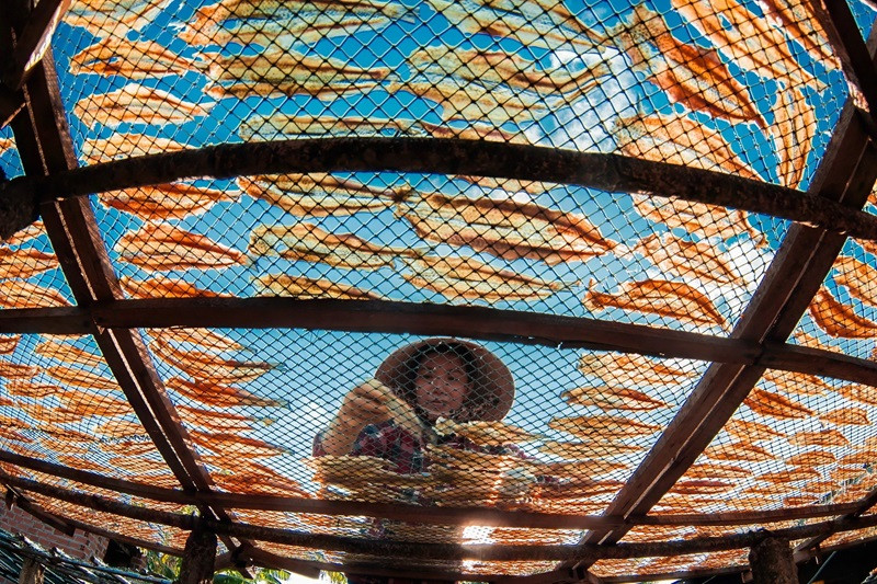 Le processus de séchage est effectué par les habitants. Le processus de séchage est effectué par les habitants.