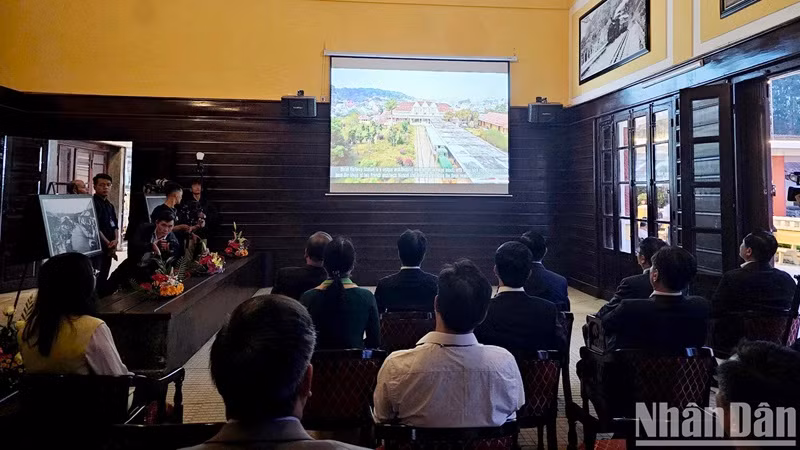 La VNR a lancé la salle de projection de documentaires sur l’histoire de la gare de Dà Lat et de la ligne de chemin de fer à crémaillère Thap Chàm-Dà Lat.