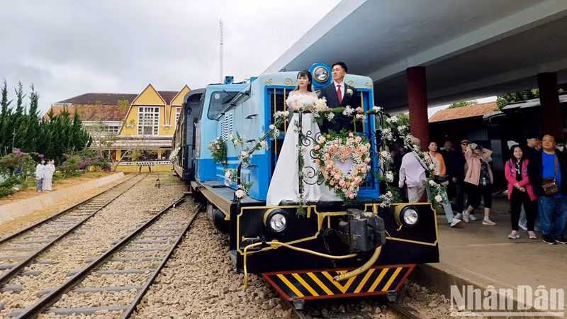 La Société nationale des chemins de fer du Vietnam avait collaboré avec les autorités locales pour organiser de nombreux événements à la gare de Dà Lat.