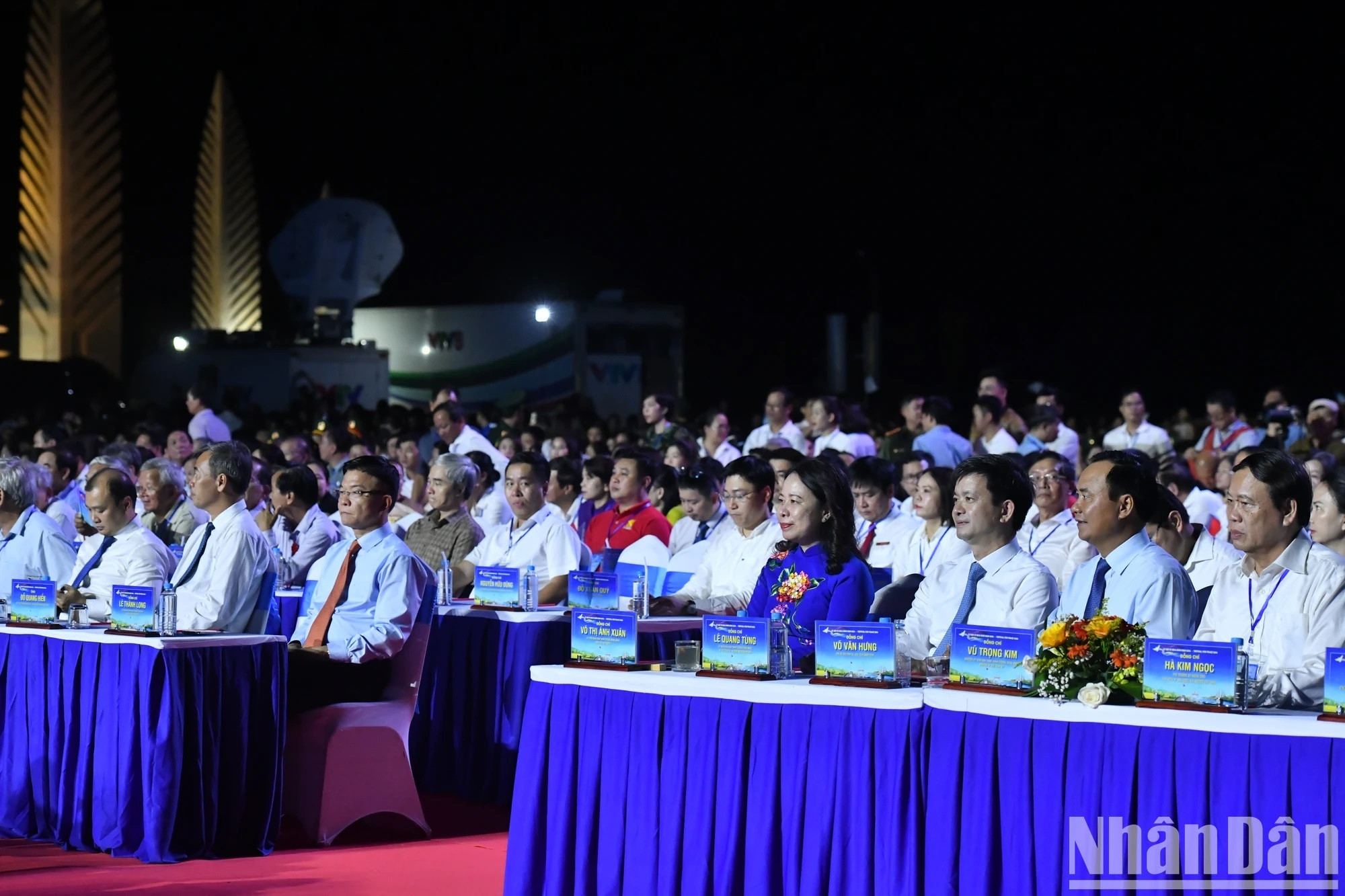 Les dirigeants du Parti et de l’État à la cérémonie d’ouverture du Festival pour la paix 2024 Photo : DANG KHOA/NDEL. Les dirigeants du Parti et de l’État à la cérémonie d’ouverture du Festival pour la paix 2024 Photo : DANG KHOA/NDEL.