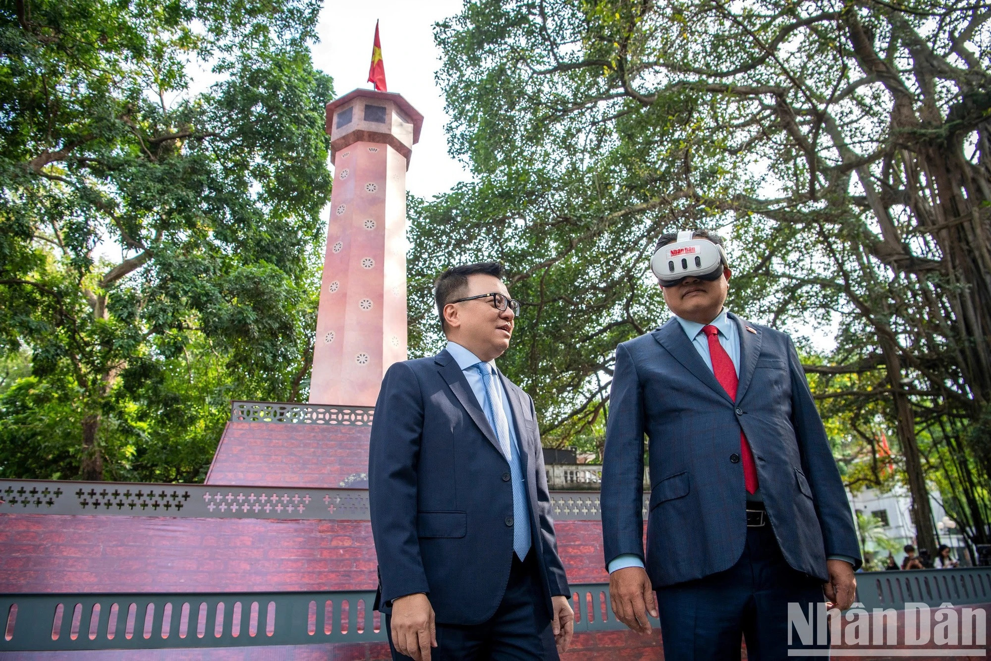 Le Quoc Minh, rédacteur en chef du journal Nhân Dân, a déclaré que pour célébrer le 70e anniversaire de la Libération de Hanoï, le journal avait soigneusement préparé cette série d’informations spéciales pendant près de six mois, incluant de nombreux contenus significatifs et activités créatives.