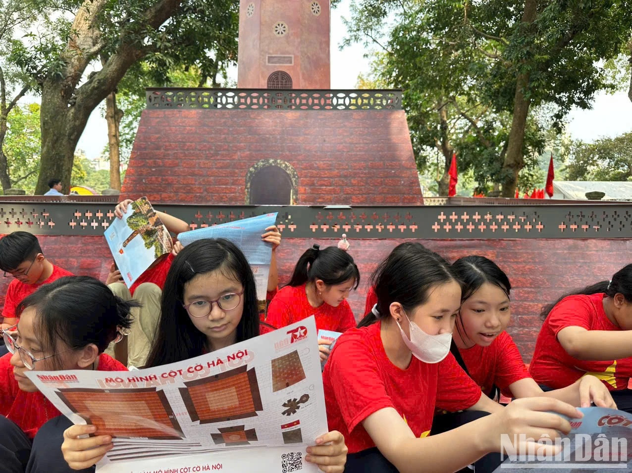De nombreux visiteurs ont apprécié l’exposition, affirmant qu’elle offrait une manière nouvelle et captivante d’aborder l’histoire, particulièrement pour les jeunes.