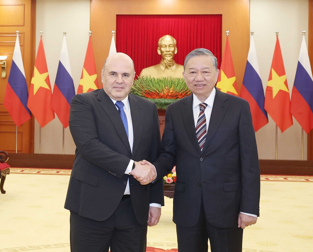 Le secrétaire général du Parti communiste du Vietnam, Tô Lâm, a reçu le Premier ministre russe Mikhaïl Vladimirovitch Michoustine lors de sa officielle au Vietnam, le 14 janvier 2025. Photo : tapchicongsan. Le secrétaire général du Parti communiste du Vietnam, Tô Lâm, a reçu le Premier ministre russe Mikhaïl Vladimirovitch Michoustine lors de sa officielle au Vietnam, le 14 janvier 2025. Photo : tapchicongsan.