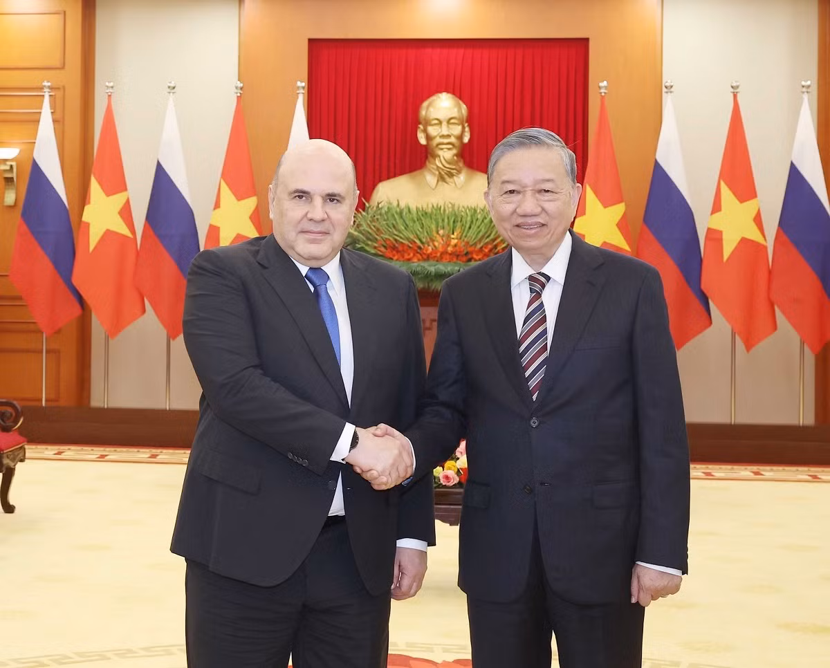 Le secrétaire général du Parti communiste du Vietnam, Tô Lâm, a reçu le Premier ministre russe Mikhaïl Vladimirovitch Michoustine lors de sa officielle au Vietnam, le 14 janvier 2025. Photo : tapchicongsan.