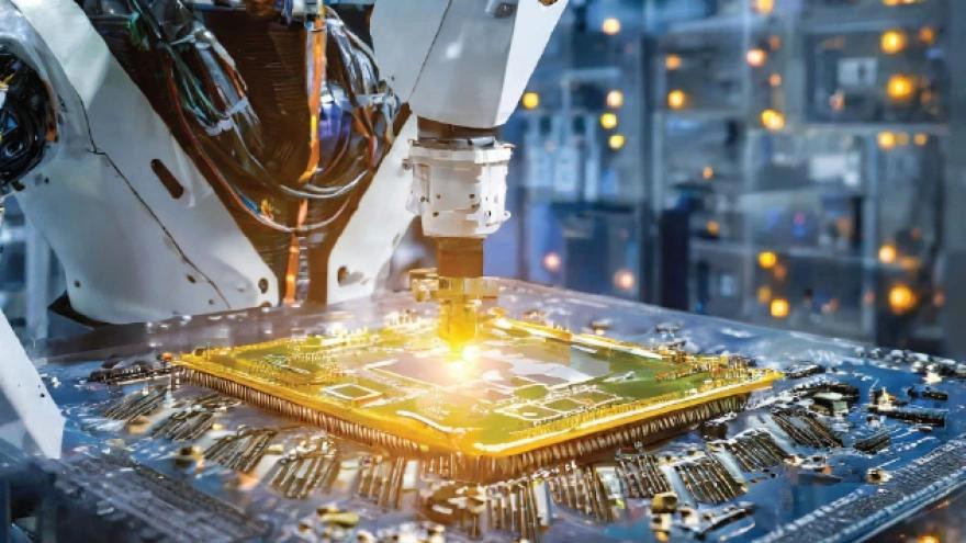 Ces dernières années, le Vietnam a déployé des efforts considérables pour intégrer l’industrie des semi-conducteurs. Photo : VOV Ces dernières années, le Vietnam a déployé des efforts considérables pour intégrer l’industrie des semi-conducteurs. Photo : VOV