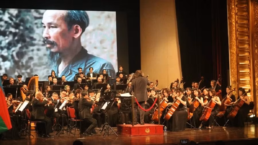 Dans la soirée du 26 mai, un concert exceptionnel s’est tenu à l’Opéra de Hanoi, organisé par l’ambassade de la République d’Azerbaïdjan au Vietnam. Photo : NDEL.