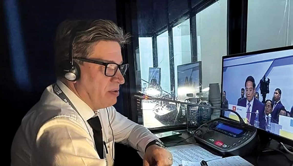 L’auteur de l’article a assuré la traduction en russe du discours du Premier ministre vietnamien Pham Minh Chinh lors du sommet des BRICS+ 2024, le 24 octobre 2024. L’auteur de l’article a assuré la traduction en russe du discours du Premier ministre vietnamien Pham Minh Chinh lors du sommet des BRICS+ 2024, le 24 octobre 2024.