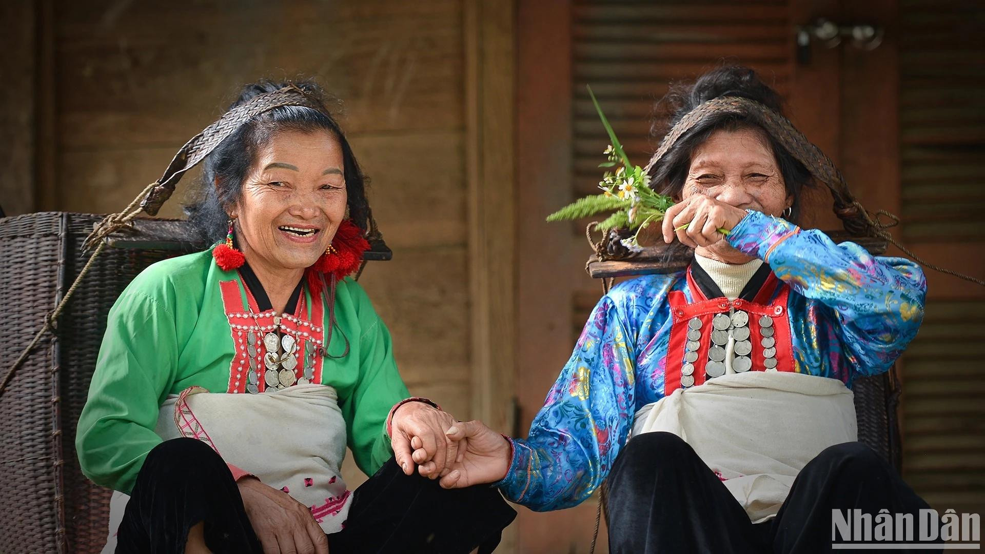 Une beauté distinctive des Mang. Photo: Vu Linh Une beauté distinctive des Mang. Photo: Vu Linh