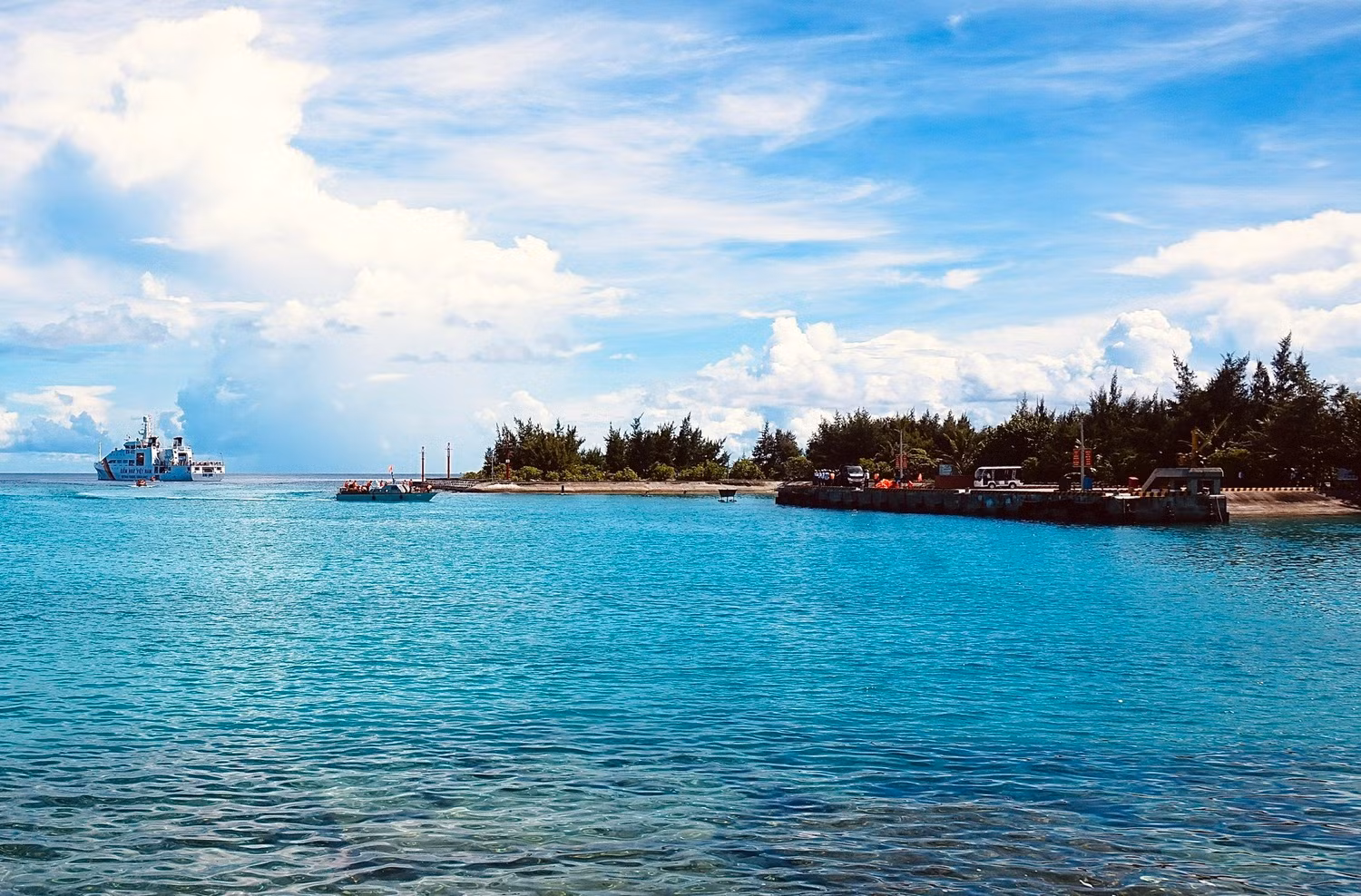 Un aperçu du bassin portuaire sur l’île de Sinh Ton. Photo : VGP.