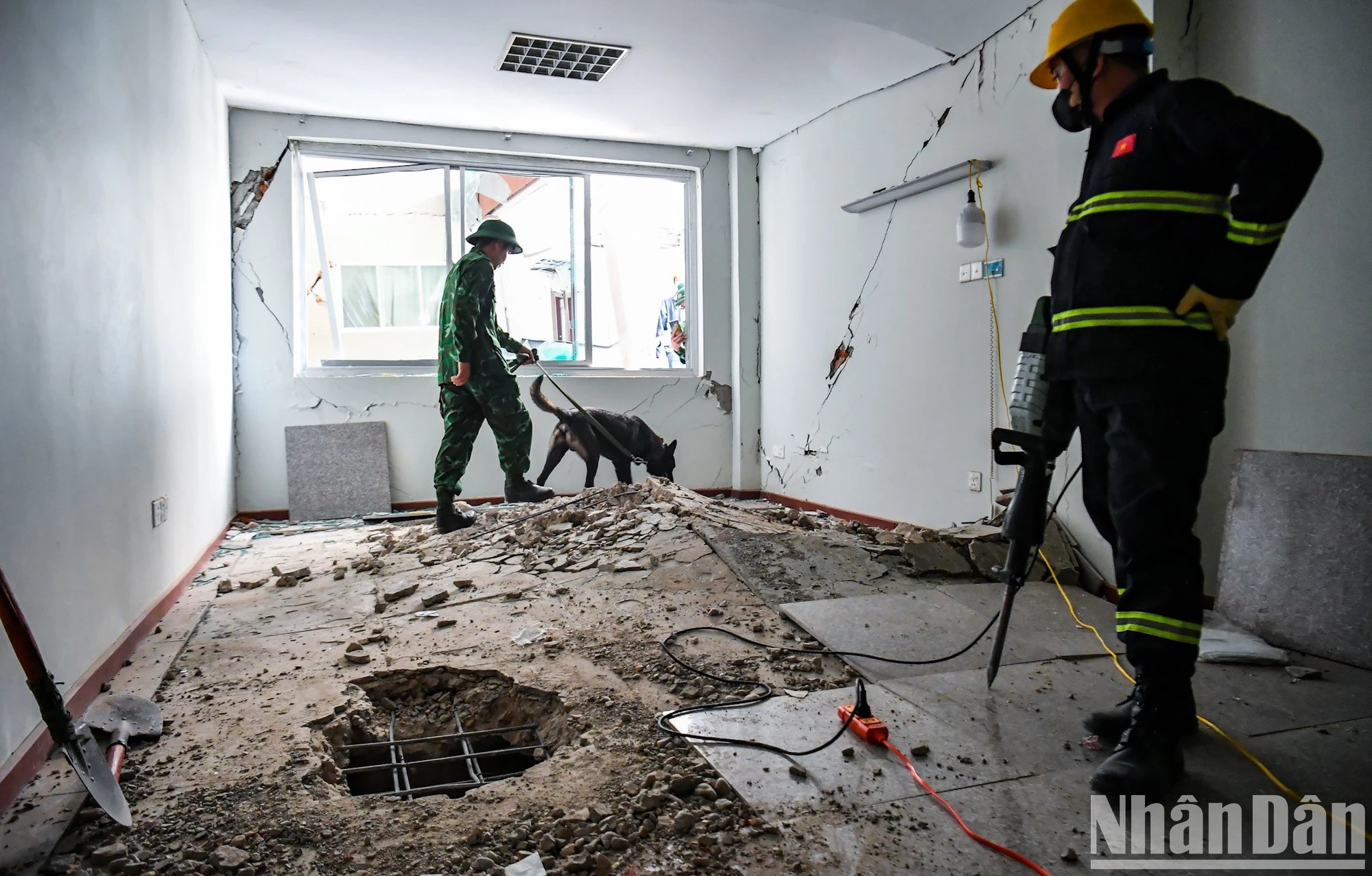 Cet endroit a été identifié comme une zone où une victime pourrait être coincée.