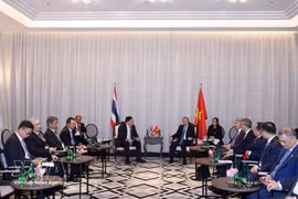 Le secrétaire général du Parti communiste du Vietnam et président de la République, To Lam reçoit Thammasak Sethaudom, président-directeur général du groupe thaïlandais SCG. Photo : VNA.