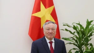 Du 23 au 25 septembre, le vice-Premier ministre permanent du Vietnam, Nguyen Hoa Binh, effectuera une visite officielle de travail aux Émirats arabes unis (EAU).