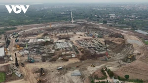 À Hung Yen, le chantier du deuxième plus grand stade du Vietnam s'accélère