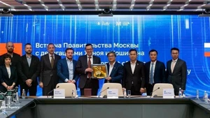 Photo de groupe des délégués des deux pays. Photo : VNA. 