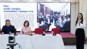 La rencontre s'est tenue en présentiel et en ligne le 18 juin à Hanoi.