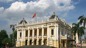 L’Opéra de Hanoï devient un témoin privilégié de l’histoire révolutionnaire. Photo : hanoimoi.