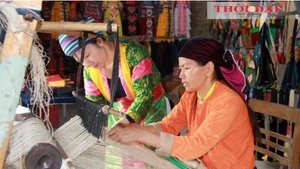 La coopérative Lanh Trang (Sa Phin, province de Tuyen Quang) offre du travail à de nombreuses femmes Hmong en difficulté. Photo : thoidai.com.vn