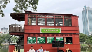 À bord du tramway de la mémoire : une immersion dans le Hanoï d’autrefois
