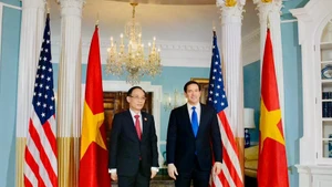 Le ministre des Affaires étrangères du Vietnam Le Hoai Trung et le secrétaire d'État américain Marco Rubio (droite). Photo: ministère des Affaires étrangères 