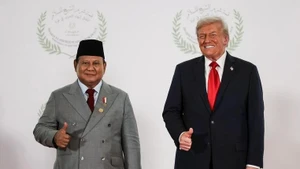 Le président indonésien Prabowo Subianto (à gauche) et le président américain Donald Trump. Photo : Politico 