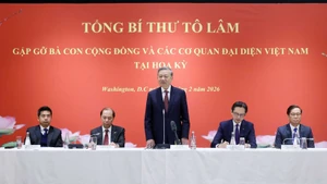 Le secrétaire général To Lam s'exprime lors de la rencontre. Photo : VNA. 