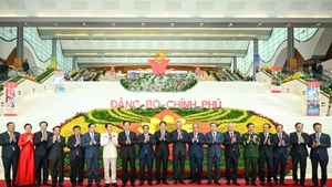 Le secrétaire général To Lam et les dirigeants du Parti et de l’État participent au premier Congrès du Parti du gouvernement (mandat 2025–2030).