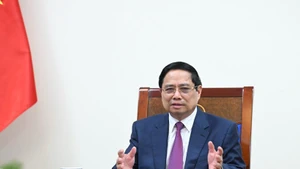 Le Premier ministre vietnamien Pham Minh Chinh s'est entretenu par téléphone avec son homologue cambodgien Hun Manet dans l'après-midi du 15 août, à la demande de la partie cambodgienne. 