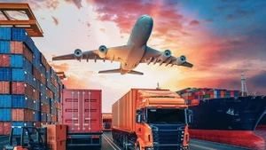 Selon la stratégie, la période 2025-2035 vise une croissance annuelle moyenne de 12 à 15 %. Photo d'illustration : congthuong.vn