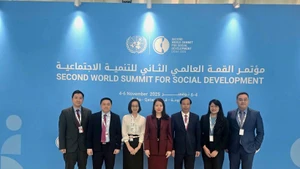 La délégation vietnamienne au deuxième Sommet mondial pour le développement social. Photo : VNA. 