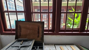 La presse à imprimer utilisée par l’Oncle Hô pour publier Thanh Niên. Photo : QDND