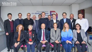 L’ambassadeur Dinh Toan Thang réaffirme son engagement à accompagner les entreprises françaises dans la promotion des atouts économiques des Pyrénées-Orientales. Photo : Minh Duy