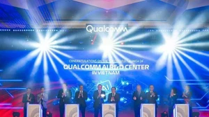 Le fabricant de puces électroniques américain Qualcomm inaugure officiellement un nouveau centre de R&D IA au Vietnam. Photo : VietnamPlus. 