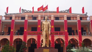 Ben Nha Rong (Maison du Dragon), aujourd’hui Musée Ho Chi Minh, antenne de Hô Chi Minh-Ville, n’est pas seulement un monument national spécial, mais aussi un symbole culturel et une fierté durable des habitants de la ville depuis plus d’un siècle.