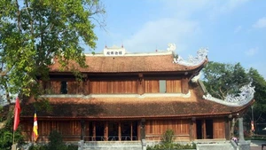 La pagode de Quynh Lam se situe dans la région montagneuse de Dong Trieu (province de Quang Ninh).
