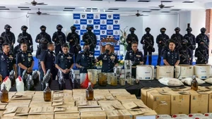 Une conférence de presse sur l’opération de lutte contre le trafic de drogue, le 17 septembre 2025. Photo : Malay Mail. 