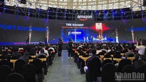 Développer les services logistiques transfrontaliers pour les entreprises vietnamiennes 