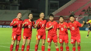 L'équipe féminine vietnamienne se prépare minutieusement, tant sur le plan technique que physique, en vue de la Coupe d'Asie 2026. Photo ; journal Lao Dong 