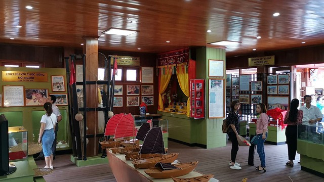 Aller visiter le centre culturel flottant unique sur la baie de Ha Long ảnh 3 Aller visiter le centre culturel flottant unique sur la baie de Ha Long ảnh 3