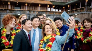En 2025, la ville de Huê, province de Thua Thiên Huê (Centre) continuera d'être choisie par l’Association internationale des maires francophones (AIMF) pour accueillir le 45e Congrès des maires francophones de l'AIMF. Photo : Dinh Hoang/CVN