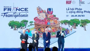 Discours commun d'ouverture du festival "Balade en France et en Francophonie", le 28 mars à Hanoï. Photo : quandoinhandan.