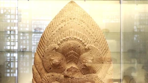 Le relief de Kala - Nui Bà datant du 14e siècle au Musée de la province de Phu Yên. Photo : VNA.