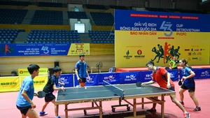 La compétition de cette année s'inscrit dans un contexte d'amélioration continue des performances du Vietnam en tennis de table, notamment grâce à l'entraînement intensif des athlètes en vue des 33e Jeux d'Asie du Sud-Est. Photo : NDEL