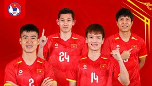 Les footballeurs vietnamiens Nguyen Hoang Duc, Nguyen Van Vi, Nguyen Hai Long et Do Duy Manh rejoindront l'équipe des ASEAN All-Stars, qui disputera un match amical contre Manchester United. Photo : VNA.