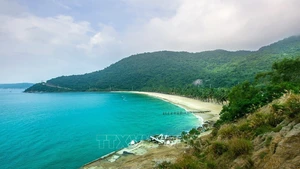 Une belle plage à Cu Lao Cham. Photo : VNA.